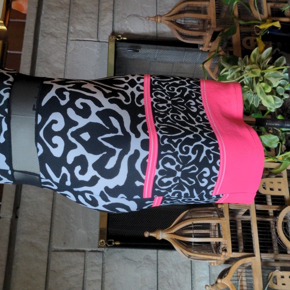 Awesome Flirty Alt. B Dress with Sheer Midsection Small Black White Neon Pink - Picture 5 of 5